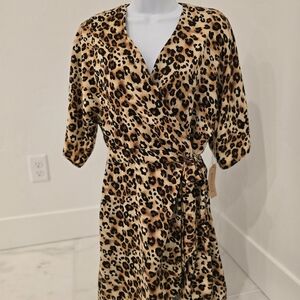 Chic Leopard Print Midi Dress
